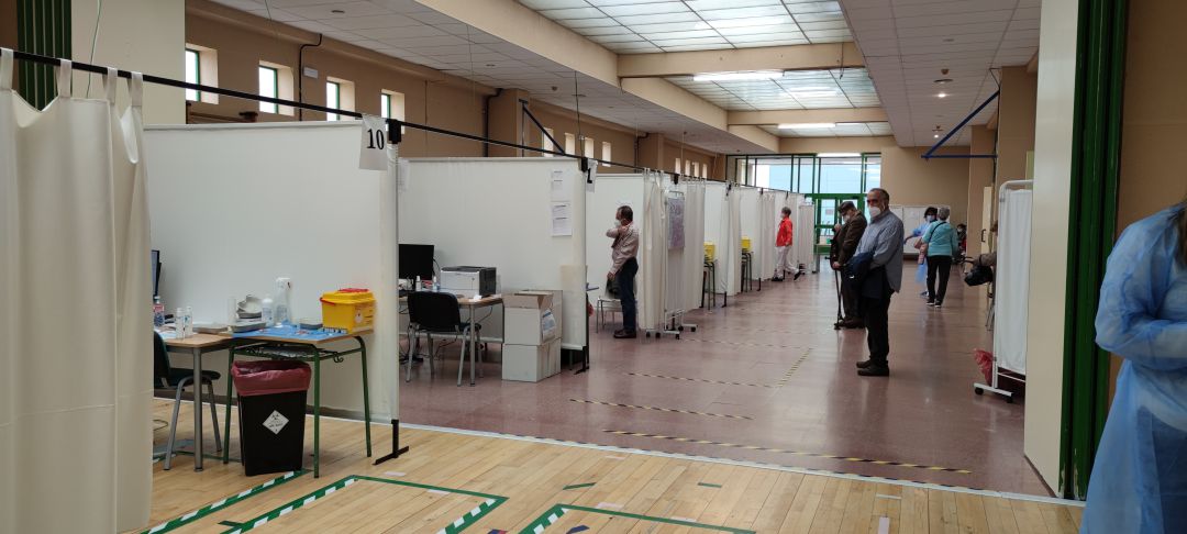 Vacunación contra la Covid-19 en el pabellón Pedro Delgado Vacunación contra la Covid-19 en el pabellón Pedro Delgado
