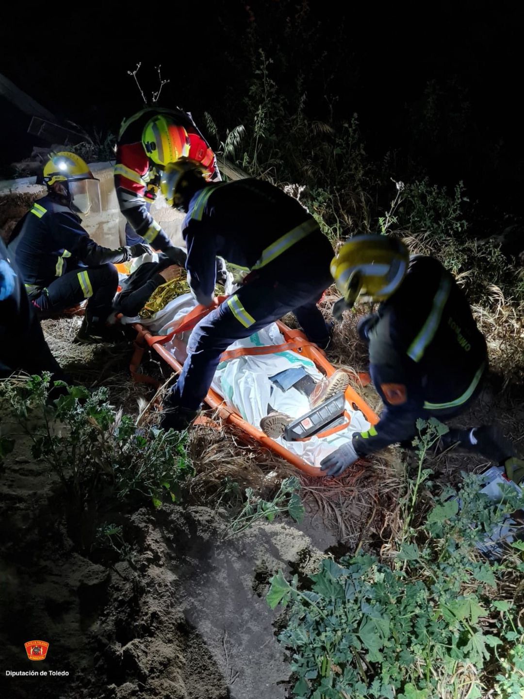 Rescate del hombre por los bomberos de Toledo Rescate del hombre por los bomberos de Toledo