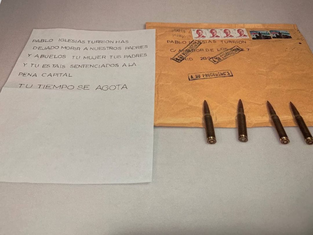 La carta con balas que recibió Pablo Iglesias La carta con balas que recibió Pablo Iglesias