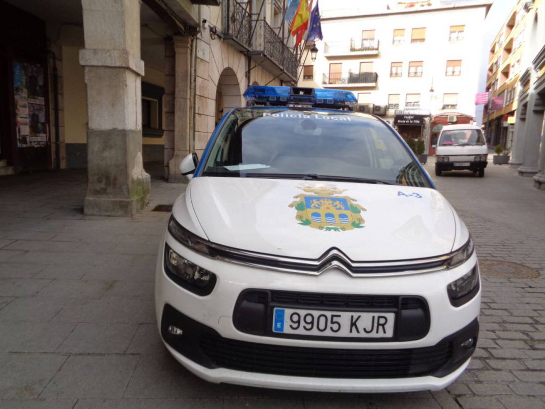 Dos detenciones por atentado a la Policía Local durante el fin de semana Dos detenciones por atentado a la Policía Local durante el fin de semana
