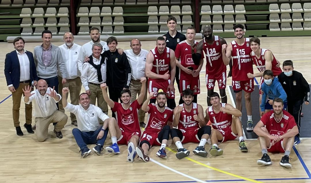 La plantilla cartagenera sobre el parquet de Paterna tras lograr la clasificación matemática para la fase final de ascenso La plantilla cartagenera sobre el parquet de Paterna tras lograr la clasificación matemática para la fase final de ascenso
