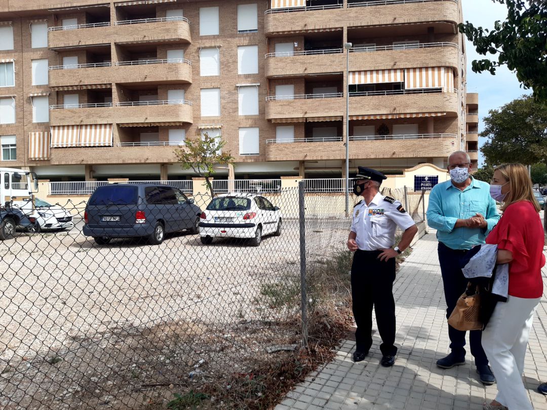 Visita, en noviembre de 2020, de la subdelegada del Gobierno a los terrenos de la avenida Miguel Hernández. Visita, en noviembre de 2020, de la subdelegada del Gobierno a los terrenos de la avenida Miguel Hernández.