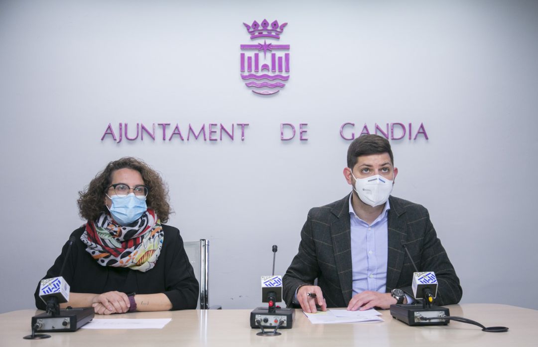 Alícia Izquierdo y José Manuel Prieto, concejales de Gandia Alícia Izquierdo y José Manuel Prieto, concejales de Gandia