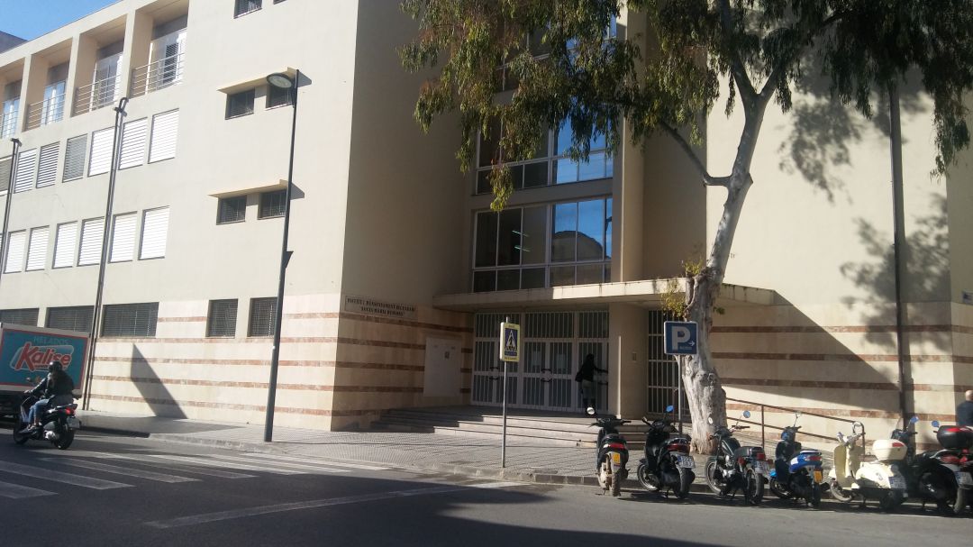 Imagen de un instituto de Ibiza Imagen de un instituto de Ibiza