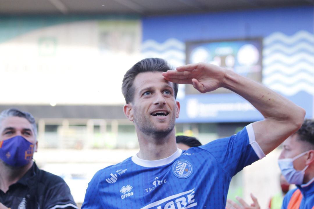 Máyor celebrando su gol ante el Ciudad de Lucena Máyor celebrando su gol ante el Ciudad de Lucena
