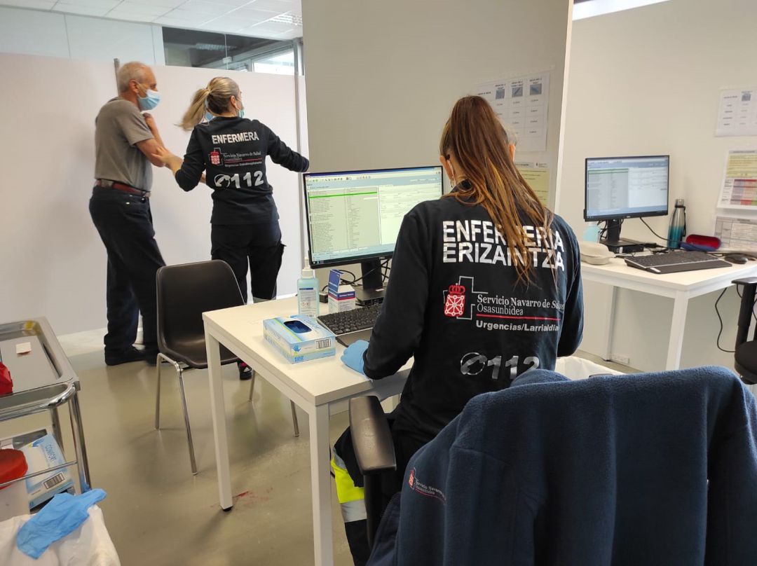 Personal sanitario en Forem, Navarra, donde se administra la vacuna contra el Covid-19. Personal sanitario en Forem, Navarra, donde se administra la vacuna contra el Covid-19.