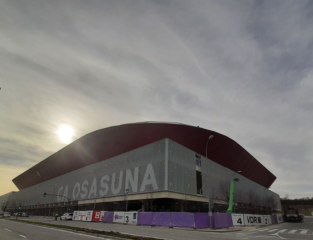 El estadio de El Sadar en plena fase final de la reforma hace unos meses El estadio de El Sadar en plena fase final de la reforma hace unos meses