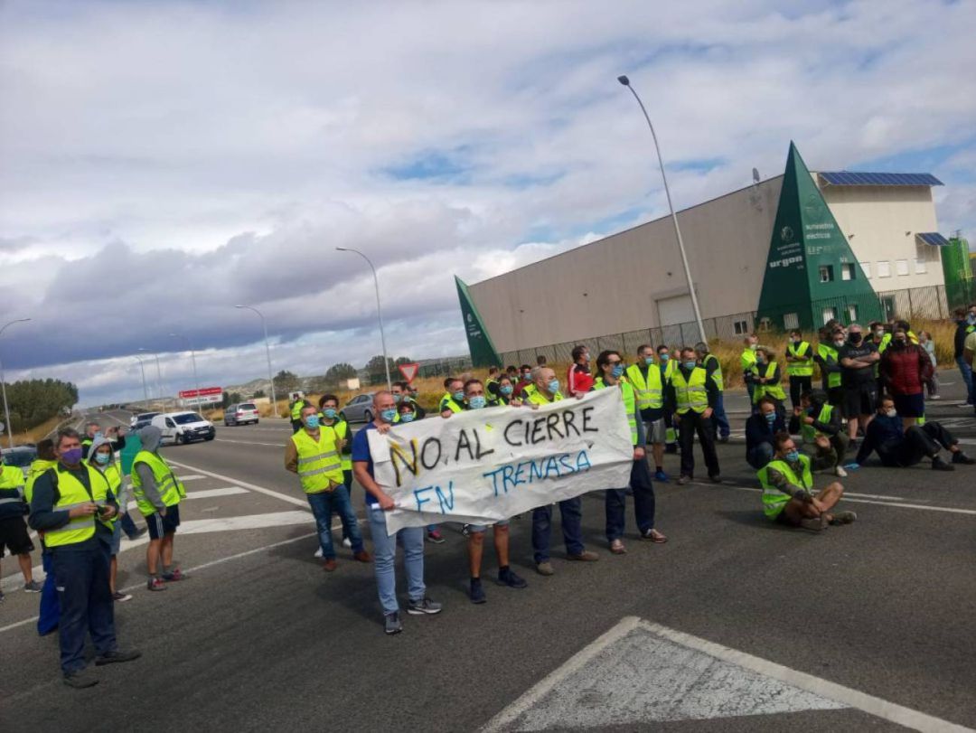 Concentración de trabajadores de Trenasa en Castejón. Concentración de trabajadores de Trenasa en Castejón.