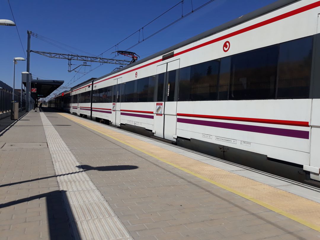 El nuevo reglamento obliga a facilitar el acceso a personas de movilidad reducida que tendrán que avisar de su viaje con sólo 24 horas de antelación El nuevo reglamento obliga a facilitar el acceso a personas de movilidad reducida que tendrán que avisar de su viaje con sólo 24 horas de antelación