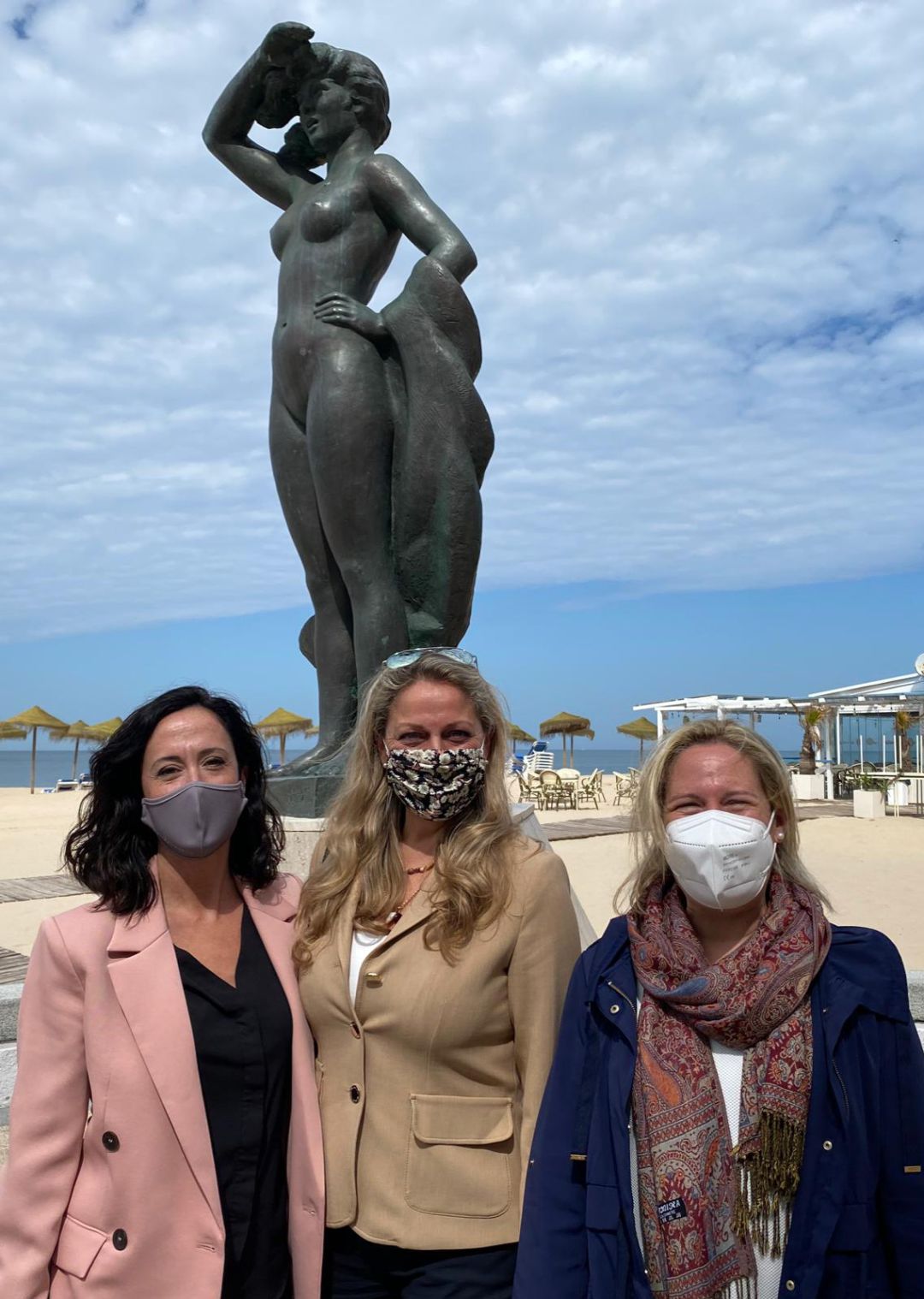 De izquierda a derecha: Lidia Botía, Noelia Martínez y Ana Casanova De izquierda a derecha: Lidia Botía, Noelia Martínez y Ana Casanova