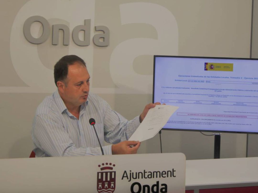 Salvador Aguilella en rueda de prensa en el Ayuntamiento de Onda Salvador Aguilella en rueda de prensa en el Ayuntamiento de Onda