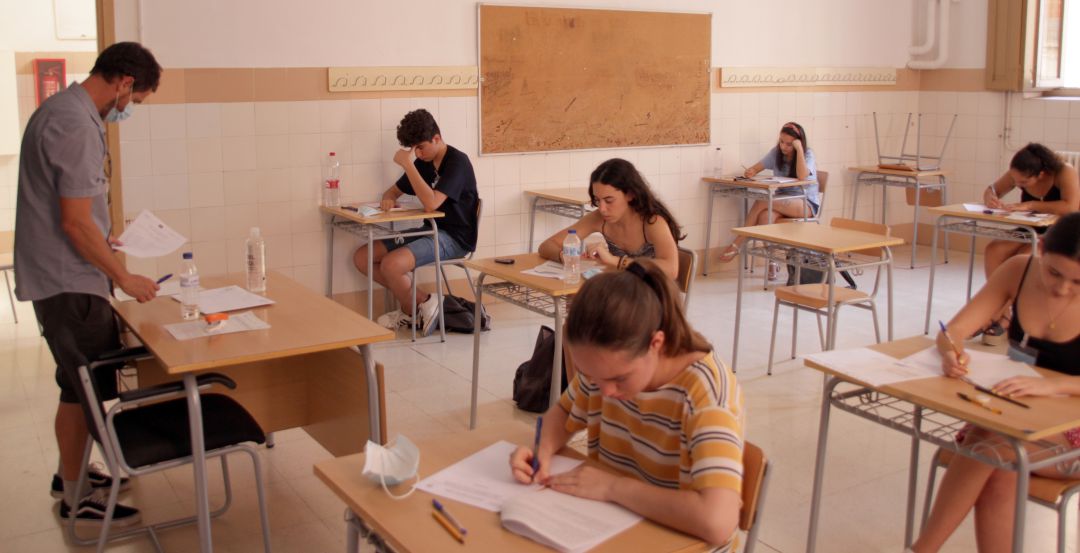 Estudiantes en selectividad. Imagen de archivo Estudiantes en selectividad. Imagen de archivo