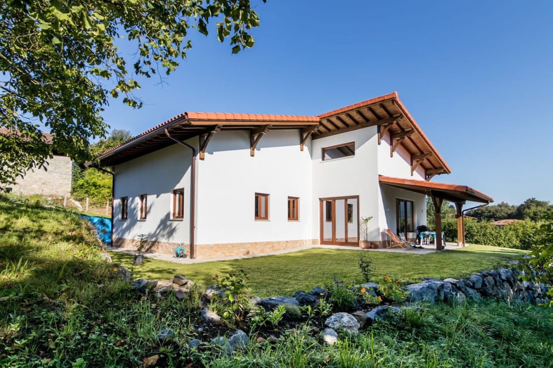 La bioconstrucción es posible y ofrece múltiples beneficios en términos de sostenibilidad La bioconstrucción es posible y ofrece múltiples beneficios en términos de sostenibilidad