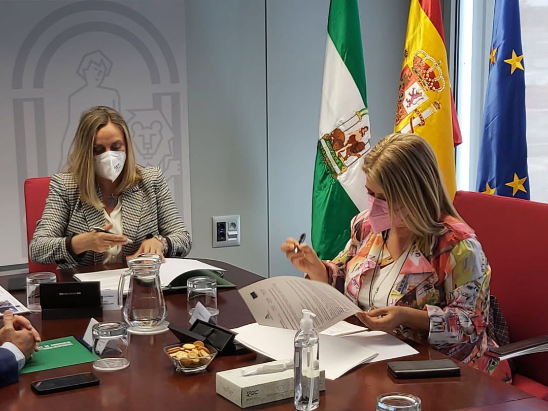 Firma del convenio en Sevilla Firma del convenio en Sevilla