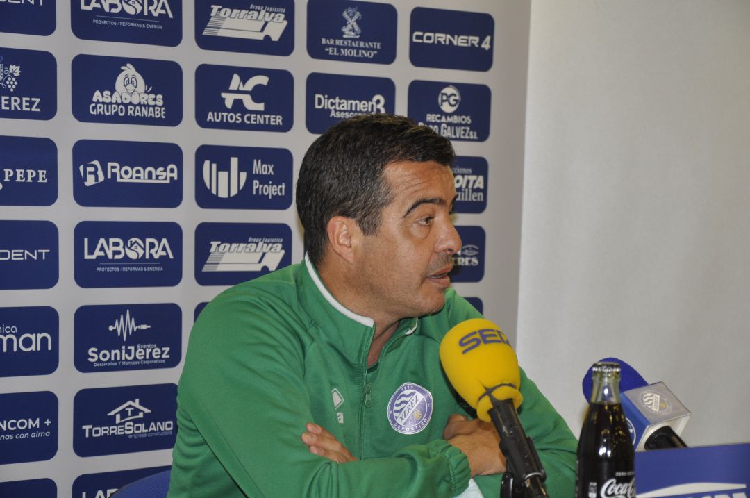 José Pérez Herrera, entrenador del Xerez DFC José Pérez Herrera, entrenador del Xerez DFC