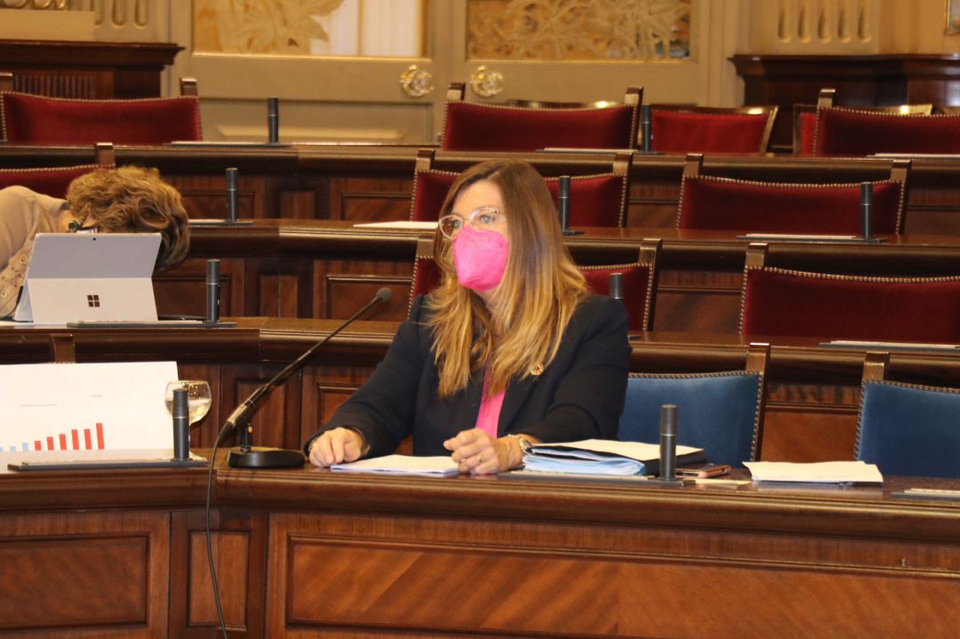Archivo - La consellera de Salud y Consumo, Patricia Gómez, en su comparecencia en el Parlament. Archivo - La consellera de Salud y Consumo, Patricia Gómez, en su comparecencia en el Parlament.
