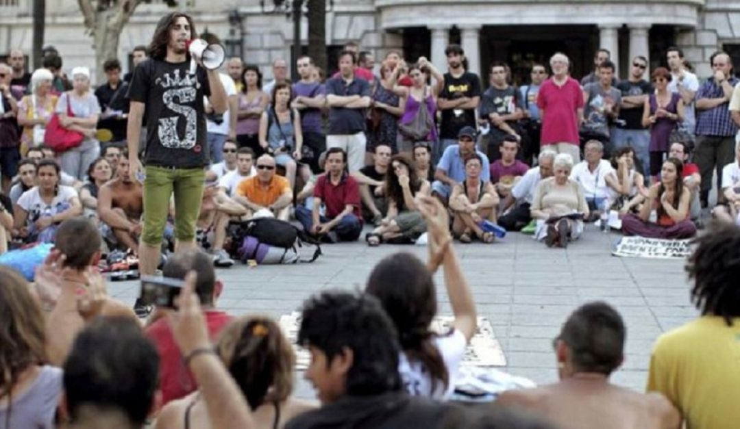 Foto de archivo del movimiento del 15M en València Foto de archivo del movimiento del 15M en València