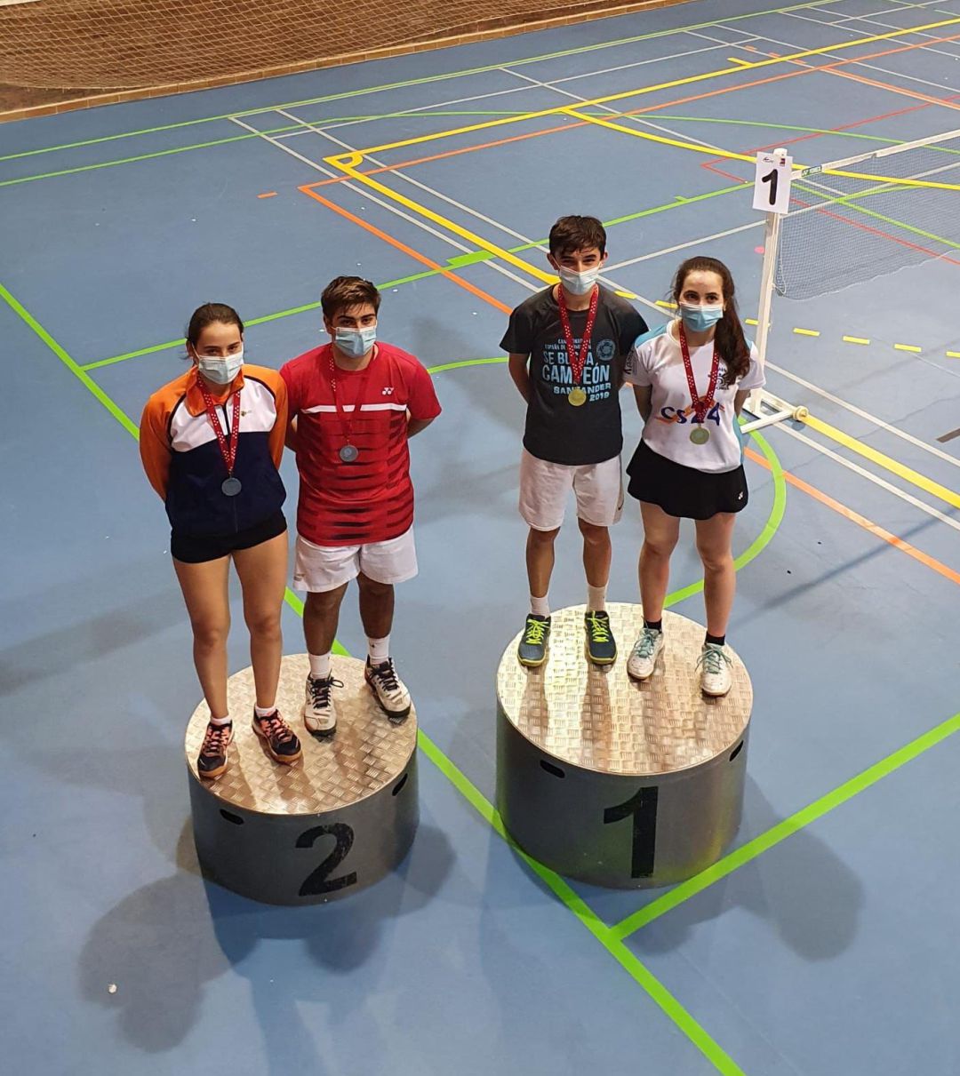 Ana Peñaranda, en lo más alto del podio de Dobles Mixtos Sub 17. Ana Peñaranda, en lo más alto del podio de Dobles Mixtos Sub 17.