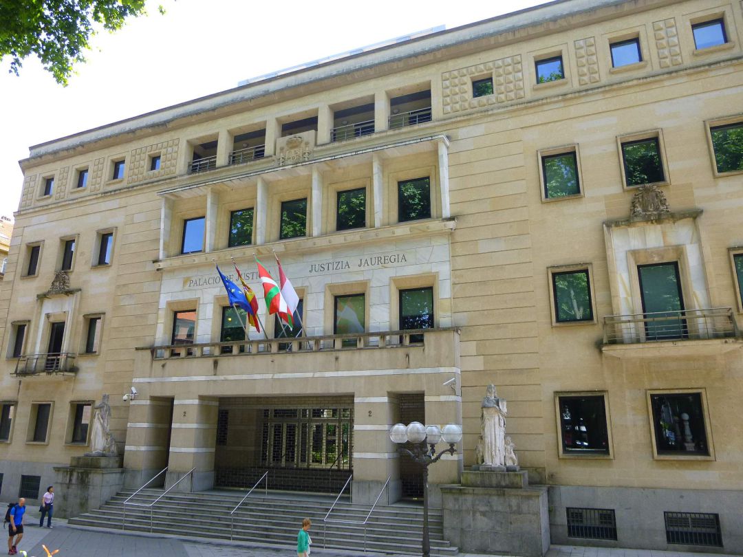 En su informe, la Fiscalía considera que no es posible limitar derechos constitucionales como la libre circulación sin la cobertura del estado de alarma En su informe, la Fiscalía considera que no es posible limitar derechos constitucionales como la libre circulación sin la cobertura del estado de alarma
