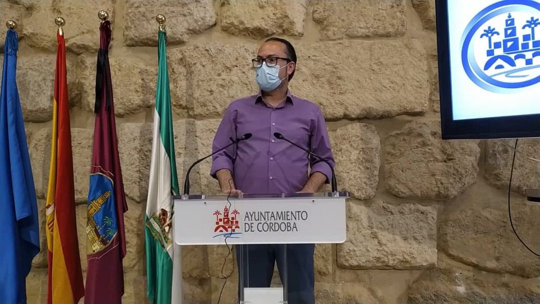 Juan Alcántara, durante una rueda de prensa Juan Alcántara, durante una rueda de prensa