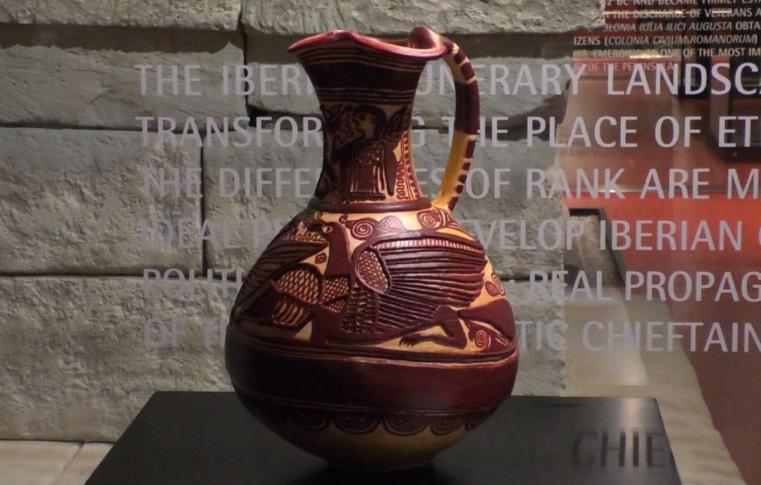 Réplica de la pieza original Oinochoe de las Diosas Réplica de la pieza original Oinochoe de las Diosas