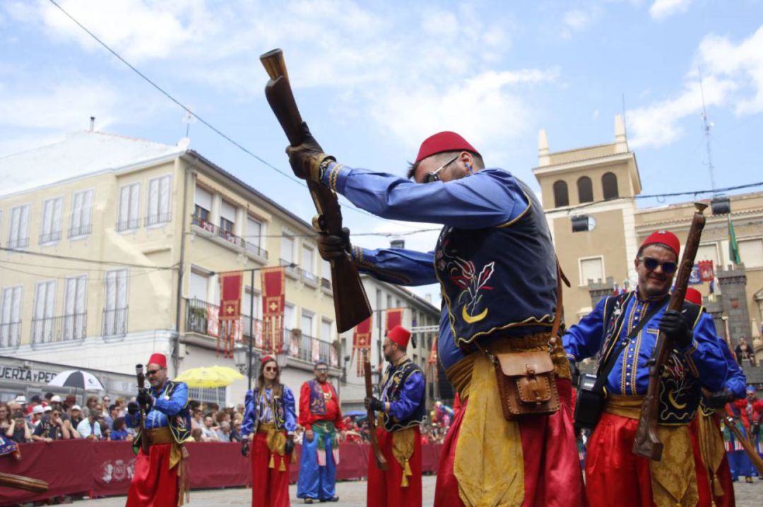 San Antón será portado por la comparsa de Moros Marroquíes San Antón será portado por la comparsa de Moros Marroquíes