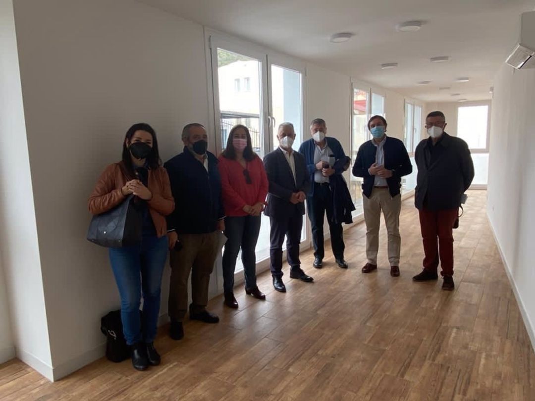 Visita de los responsables de la Diputación granadina junto a la alcaldesa de Albuñol, Maria José Sánchez, al nuevo edificio de Servicios Sociales Visita de los responsables de la Diputación granadina junto a la alcaldesa de Albuñol, Maria José Sánchez, al nuevo edificio de Servicios Sociales