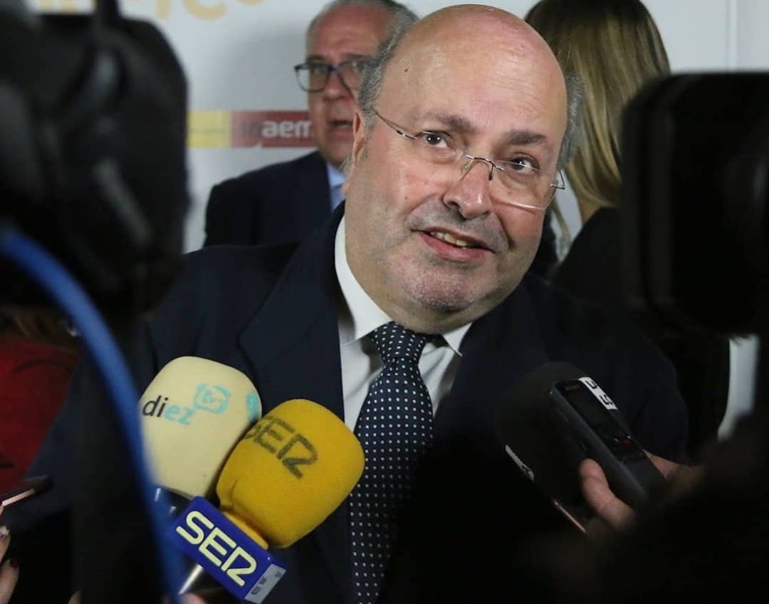 Imagen de archivo de Diego Martínez en una rueda de prensa Imagen de archivo de Diego Martínez en una rueda de prensa