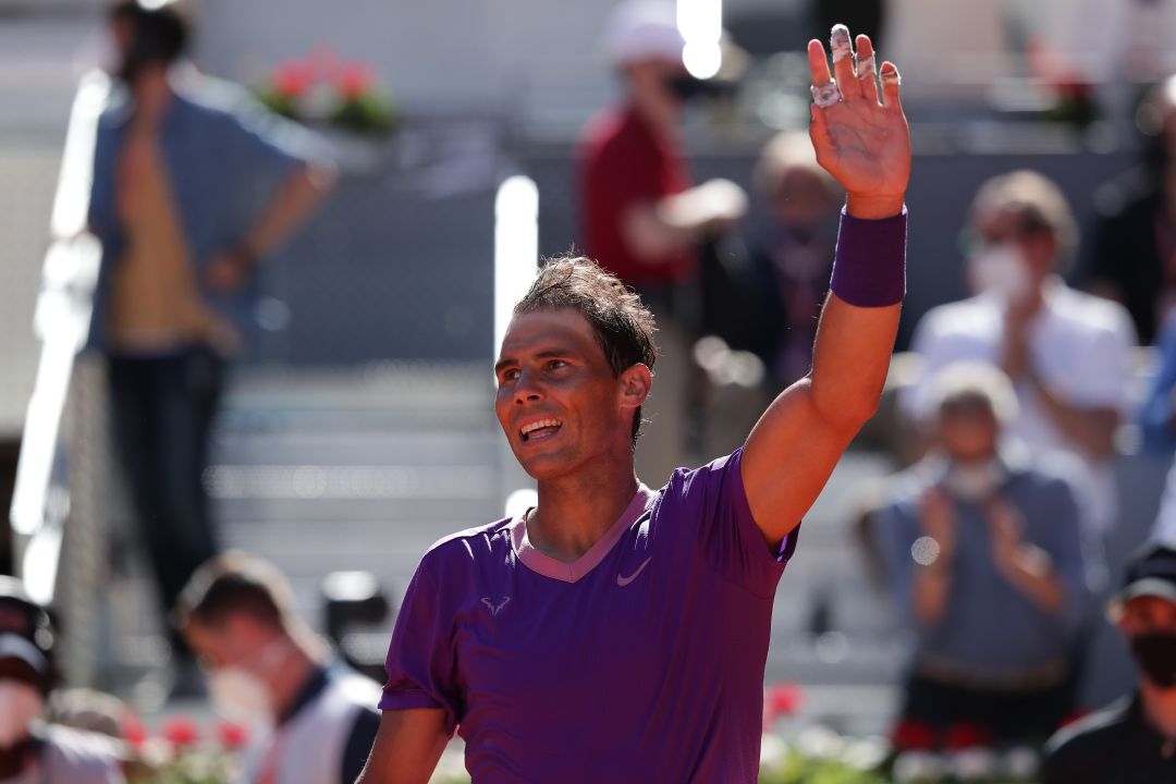 Saludo de Rafa Nadal a la grada tras vencer en el Masters de Madrid 2021 Saludo de Rafa Nadal a la grada tras vencer en el Masters de Madrid 2021