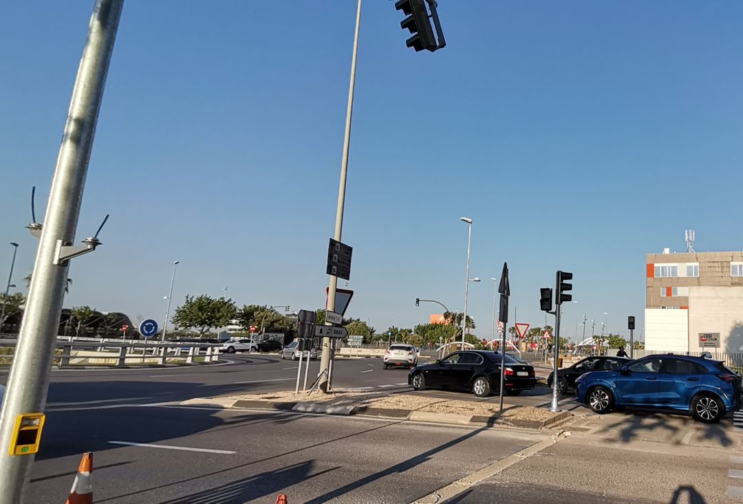 Instalación semáforos ronda Este Castelló Instalación semáforos ronda Este Castelló