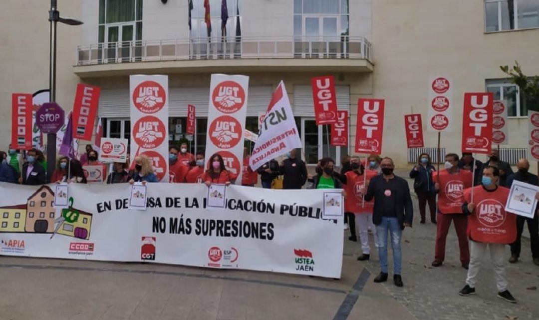 El sindicato denuncia que muchos docentes se han quedado a medias con la vacunación covid y que otros tantos no han recibido ni la primera dosis El sindicato denuncia que muchos docentes se han quedado a medias con la vacunación covid y que otros tantos no han recibido ni la primera dosis