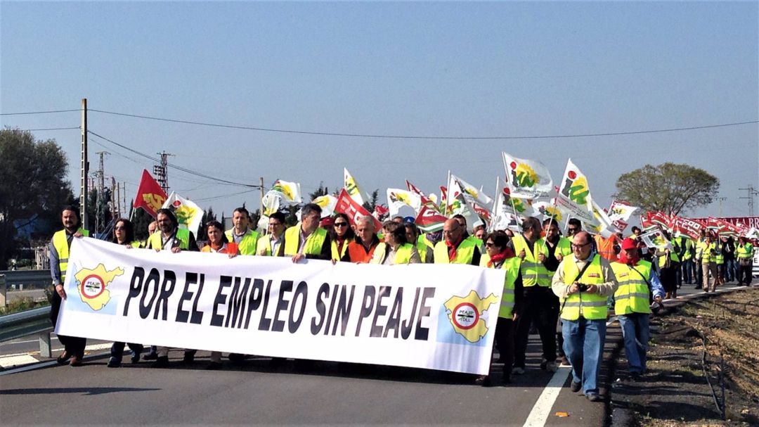 IU se opone a la posibilidad de un nuevo peaje en la provincia y confía en que sea "un globo sonda" IU se opone a la posibilidad de un nuevo peaje en la provincia y confía en que sea "un globo sonda"