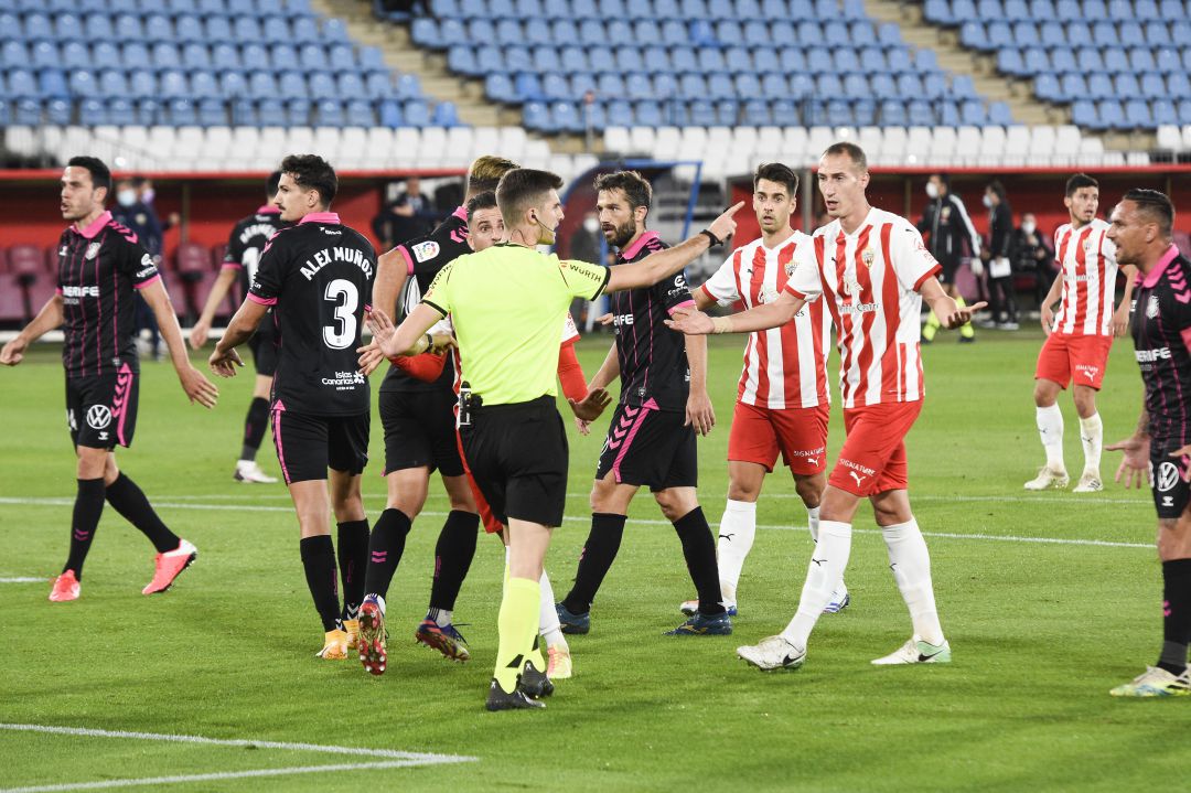 Moreno Aragón en el partido de la primera vuelta. Moreno Aragón en el partido de la primera vuelta.