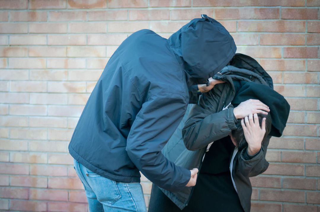 El acosador reconoce que “por dentro sentía que el pobre chaval no tenía la culpa, estaba pagando mis frustraciones. El acosador reconoce que “por dentro sentía que el pobre chaval no tenía la culpa, estaba pagando mis frustraciones.