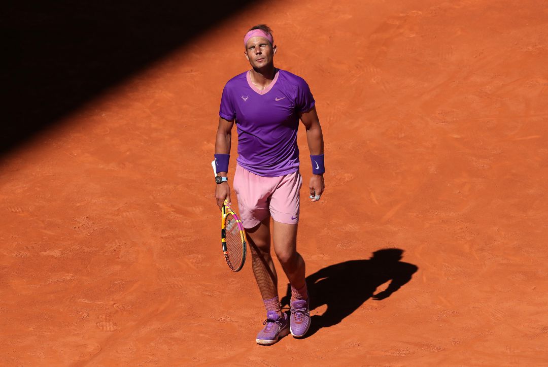 Nadal se lamenta durante su eliminatoria contra Zverev Nadal se lamenta durante su eliminatoria contra Zverev