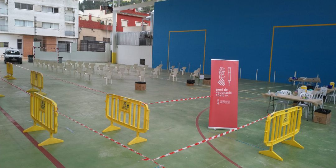 Polideportivo municipal de Ador Polideportivo municipal de Ador