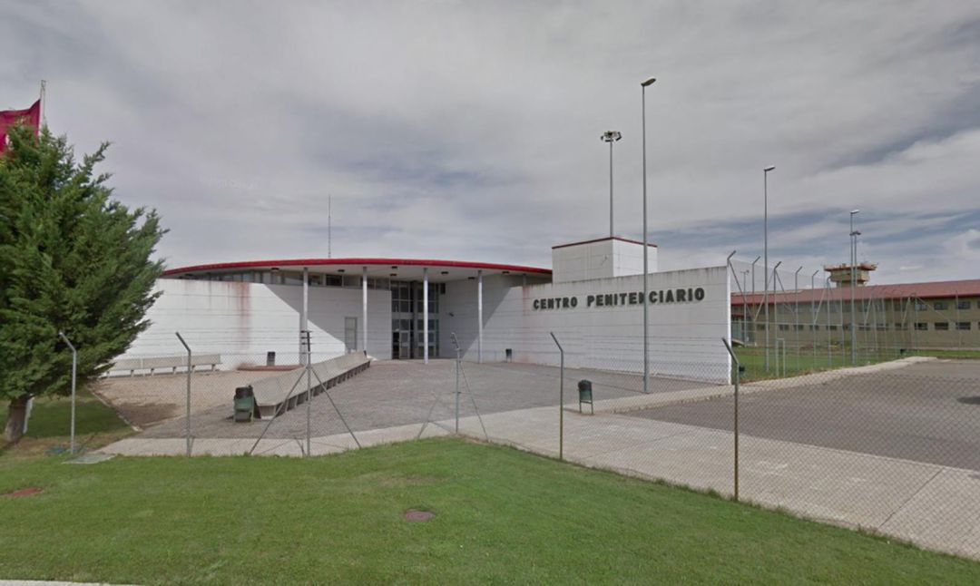 Entrada al centro penitenciario de Mansilla de las Mulas Entrada al centro penitenciario de Mansilla de las Mulas