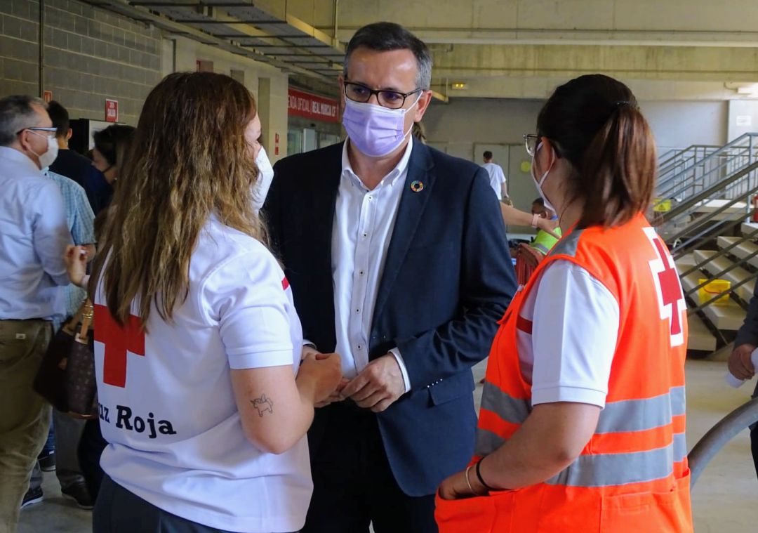Diego Conesa, secretario general del PSRM-PSOE, ha visitado el punto de vacunación masiva de Nueva Condomina Diego Conesa, secretario general del PSRM-PSOE, ha visitado el punto de vacunación masiva de Nueva Condomina