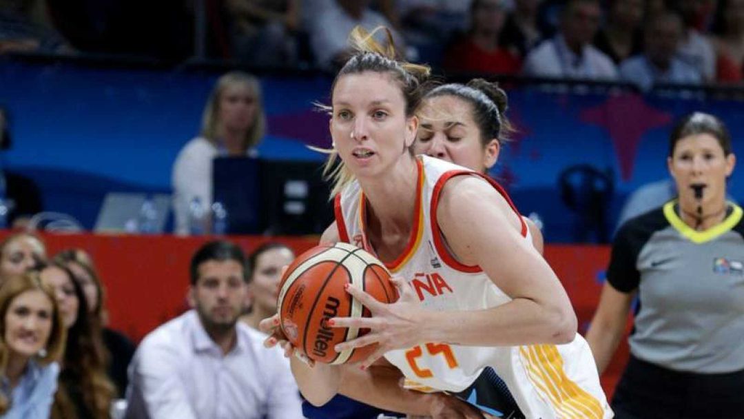 Laura Gil, durante un encuentro con la selección española. Laura Gil, durante un encuentro con la selección española.