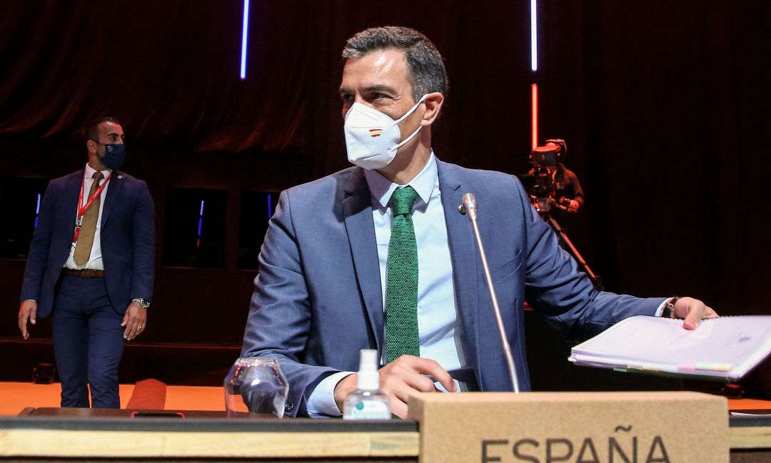 El presidente del Gobierno, Pedro Sánchez, participa en la cumbre de Oporto con los líderes europeos. El presidente del Gobierno, Pedro Sánchez, participa en la cumbre de Oporto con los líderes europeos.