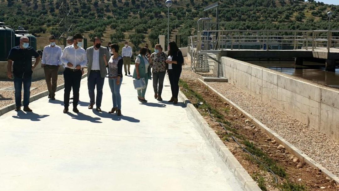 Responsables de la Junta de Andalucía y el Ayuntamiento de Villatorres visitan la nueva EDAR. Responsables de la Junta de Andalucía y el Ayuntamiento de Villatorres visitan la nueva EDAR.