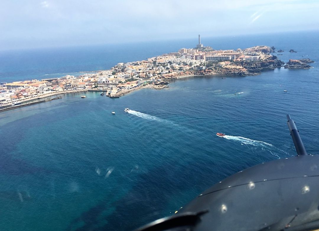 Zona del accidente. Imagen captada desde el helicóptero de la Dirección General de Emergencias Zona del accidente. Imagen captada desde el helicóptero de la Dirección General de Emergencias