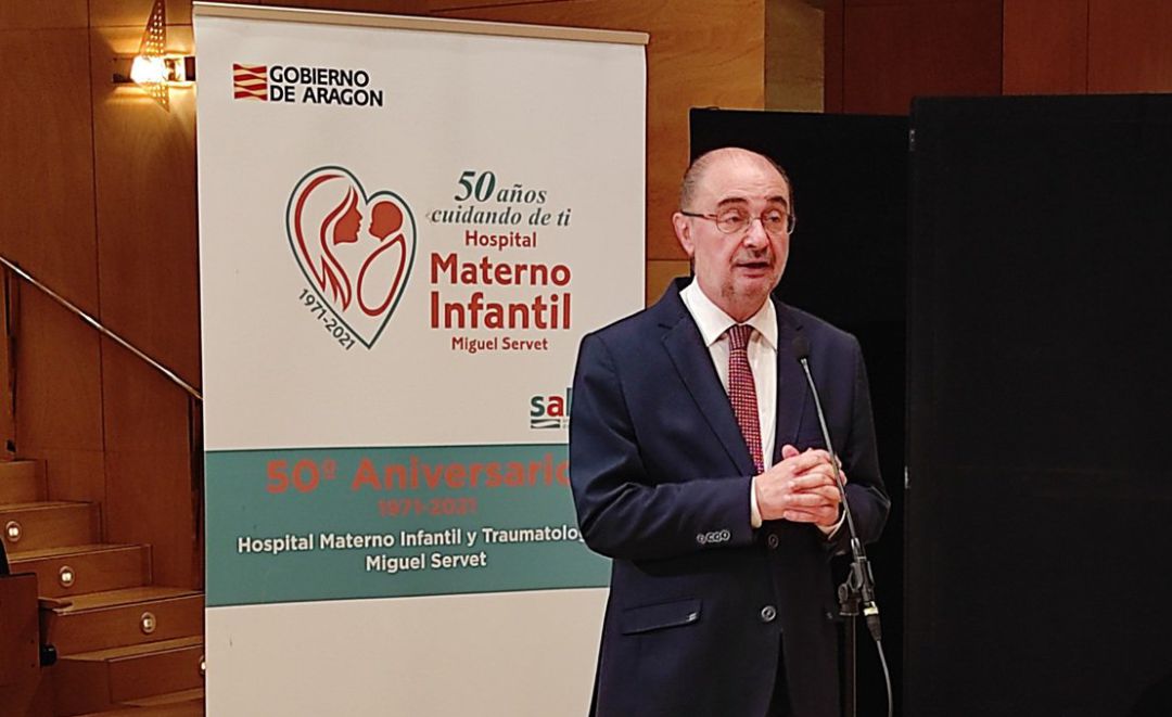 El presidente del Gobierno de Aragón, Javier Lambán, en el acto organizado con motivo del 50 aniversario de los Hospitales Materno-Infantil y de Rehabilitación, Traumatología y Quemados, del Miguel Servet
El presidente del Gobierno de Aragón, Javier Lambán, en el acto organizado con motivo del 50 aniversario de los Hospitales Materno-Infantil y de Rehabilitación, Traumatología y Quemados, del Miguel Servet