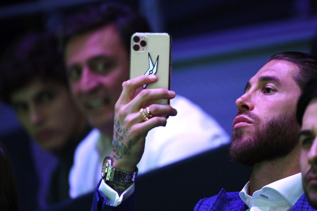 El nuevo 'guiño' de Sergio Ramos al PSG: cascada de 'follows' a media plantilla parisina El nuevo 'guiño' de Sergio Ramos al PSG: cascada de 'follows' a media plantilla parisina