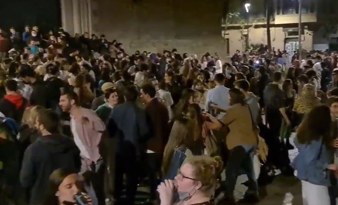Las imágenes de gente en las calles tras el estado de alarma. Las imágenes de gente en las calles tras el estado de alarma.