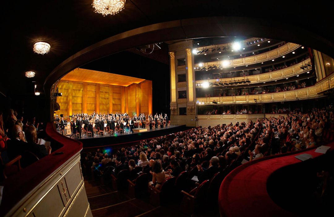 Imagen cedida por el Teatro Real del escenario y el patio de butacas Imagen cedida por el Teatro Real del escenario y el patio de butacas