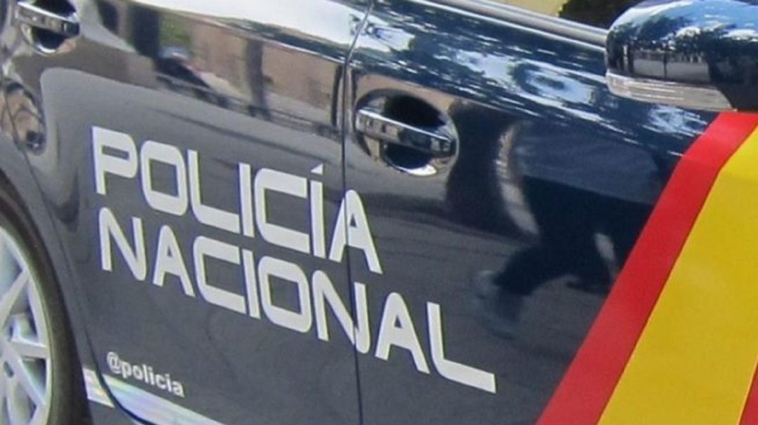 Un vehículo de Policía. Un vehículo de Policía.