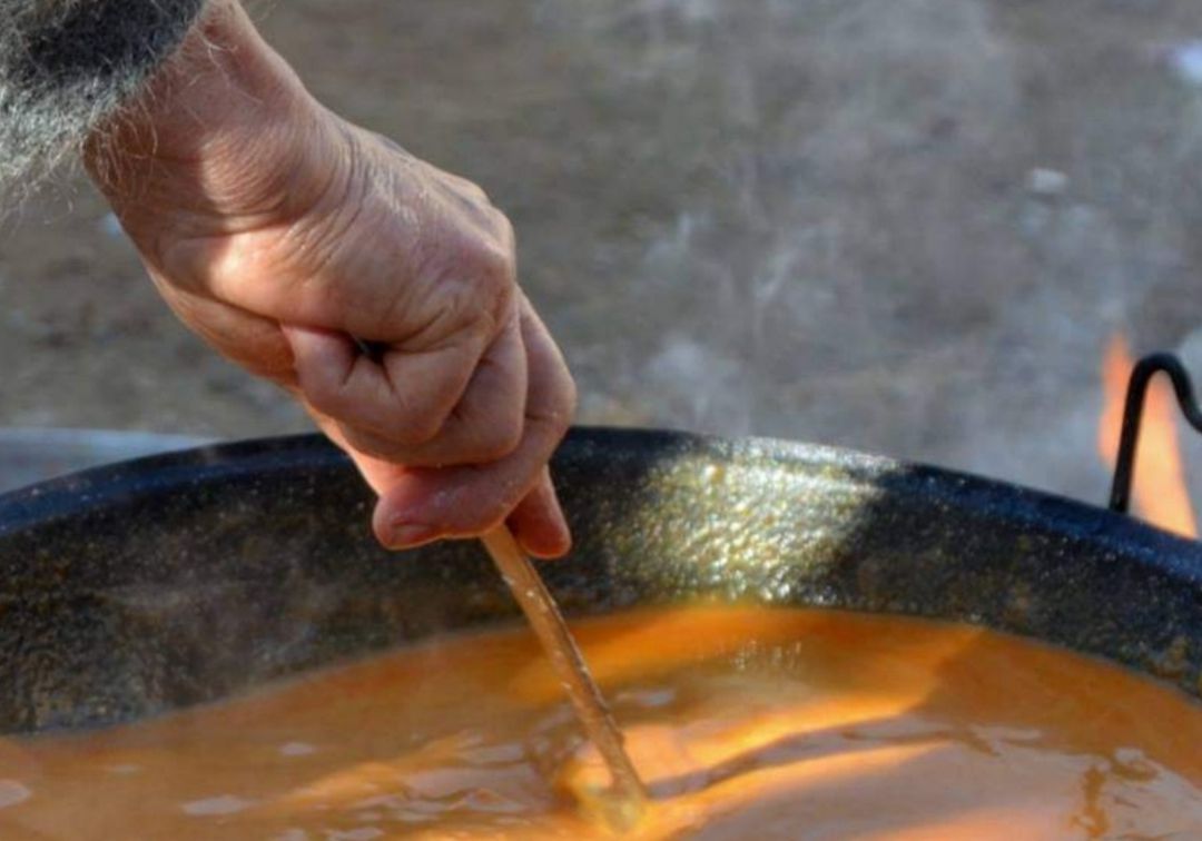 Las gachas es un plato tradicional de la gastronomía conquense. Las gachas es un plato tradicional de la gastronomía conquense.