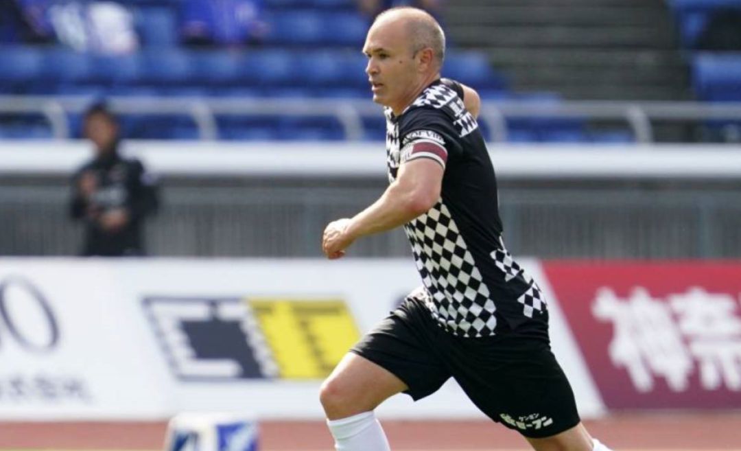 Andrés Iniesta durante un partido con el Vissel Kobe Andrés Iniesta durante un partido con el Vissel Kobe