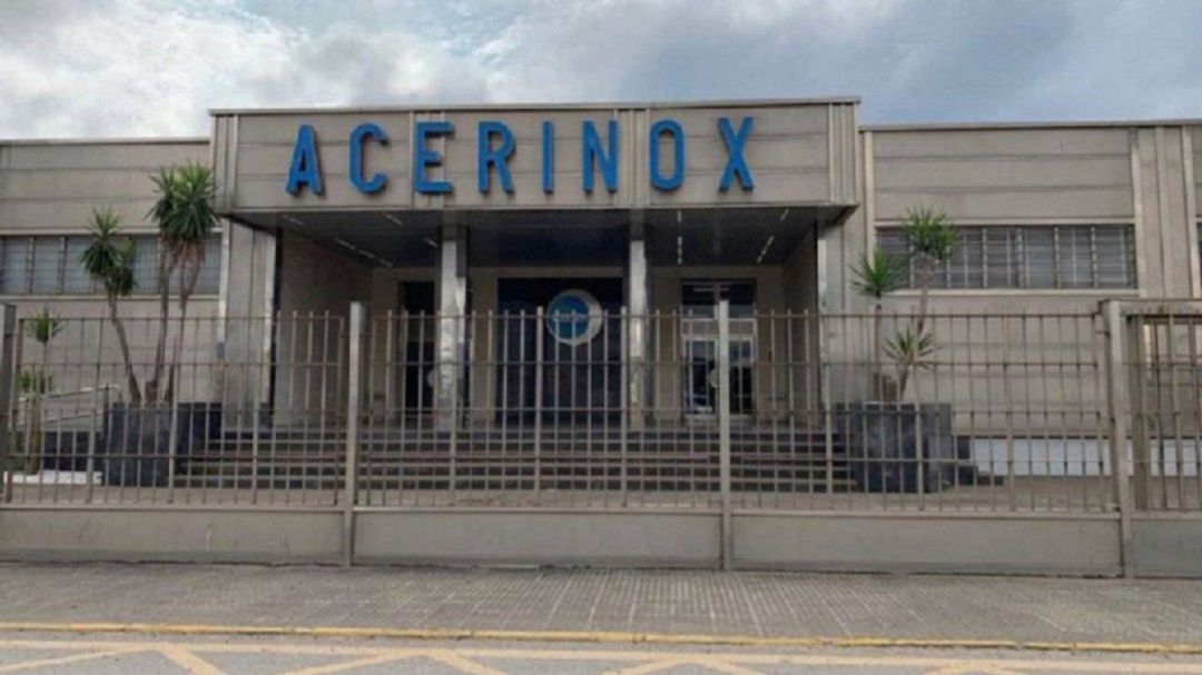 Sede de Acerinox en Palmones. Sede de Acerinox en Palmones.